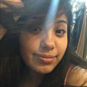 Meet your posher: Andrea